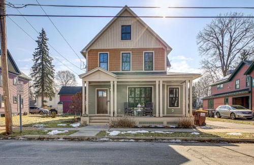 Saratoga Springs House | Elegant Saratoga Springs Stay Walk to Town, Track