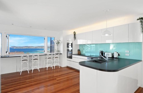 Forresters Beach House | Elegant Sea-facing Home with Fantastic Views