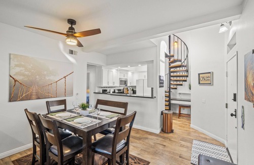 Huntington Beach Condo | Elegant & Spacious ☆ Close to Beach & Hiking Trails ☆ Resort Amenities ☆ Balcony