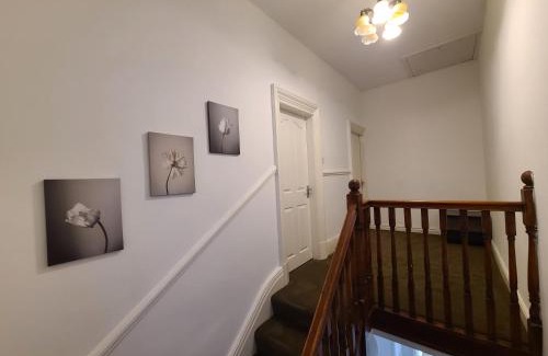 Middlesbrough House | Elegant Spacious Home