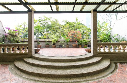 Thung Maha Mek House | Elegant 6 Bedroom House in Heart of Bangkok