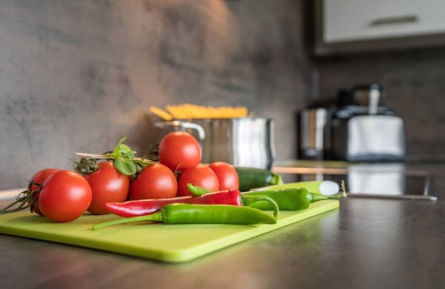 Juliusruh Apartment | Elegant vacation apartment with south-facing balcony, 100 m to the beach