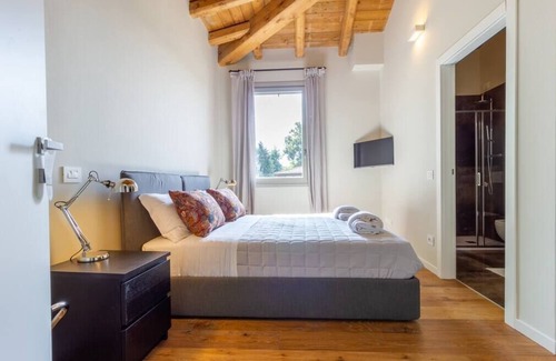 Castel Maggiore House | Elegant villa with garden on the outskirts of Bologna