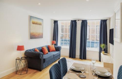 Eton Apartment | Elegant Windsor Flat - Short Walk to Windsor Castle, River Thames & Train Station