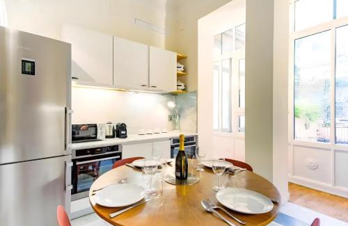 Monti Apartment | Elegantis Monti Royal Apartment with private terrace