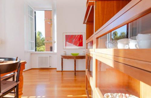 Trastevere Apartment | Elegantis Ten windows on Trastevere