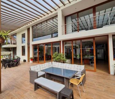 Laredo House | Elena House