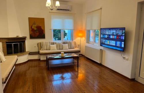 Molos House | Eleni village House