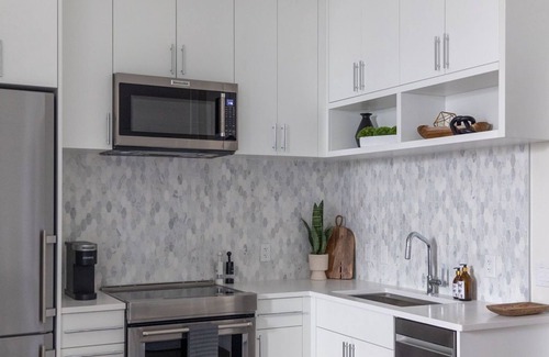 Downtown Condo | Elevate your escape!