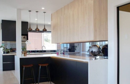 Massey House | Elevated Western Views