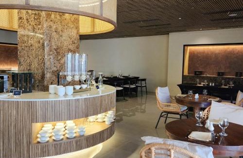 Dasmarinas Hotel | Elijah Hotel