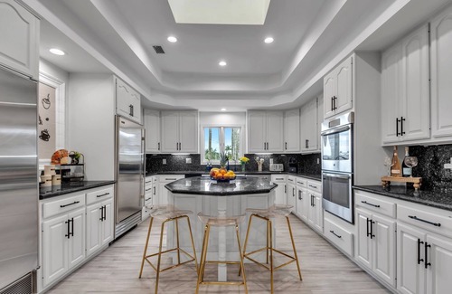 Homestead House | Elite 6BR Sports Resort: Heated Pool & Pro Courts