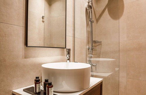 Steni Dirfyos Hotel | Elivia Boutique Suites