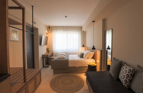 Steni Dirfyos Hotel | Elivia Boutique Suites