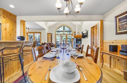 Four O'Clock House | Elk Ridge Escape townhouse