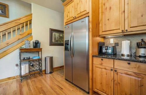 Estes Park Condo | Elk River Cabin – On Big Thompson River, Near RMNP, Estes Park – 23-ZONE3554