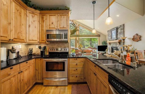Estes Park Condo | Elk River Cabin – On Big Thompson River, Near RMNP, Estes Park – 23-ZONE3554