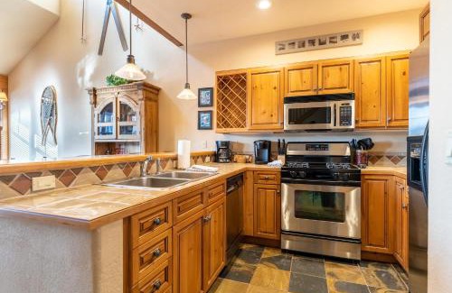 Keystone Apartment | Elk Run Villas 9576 by Summit County Mountain Retreats