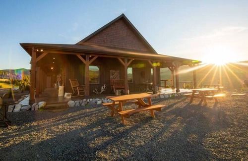 Philipsburg House | Elk View Homestead Su