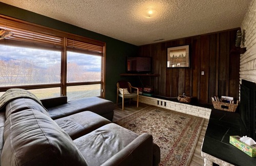 Baker City House | Elkhorn Views Home - 4 Bdrm, Sleeps 8, w/Sauna