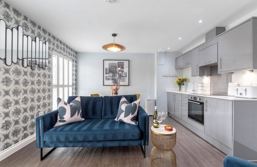 Gloucester Apartment | Elliot Oliver- Charming 1 Bed Apartment