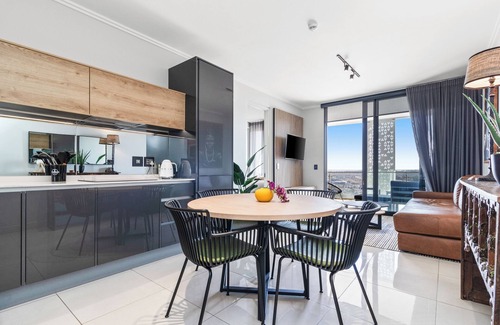 Greater Johannesburg Metropolitan Area Apartment | Ellipse Waterfall 3909