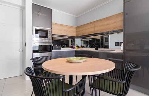 Greater Johannesburg Metropolitan Area Apartment | Ellipse Waterfall 3909