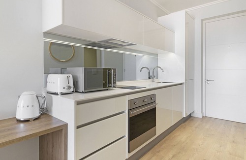 Greater Johannesburg Metropolitan Area Apartment | Ellipse Waterfall 3801