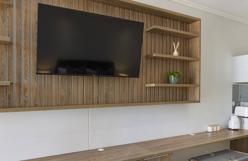 Greater Johannesburg Metropolitan Area Apartment | Ellipse Waterfall 3902