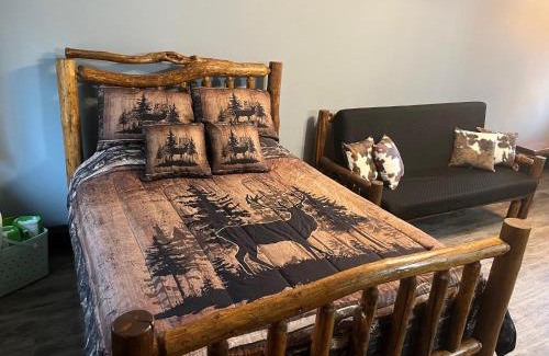 Barriere House | Ellison Funny Farm