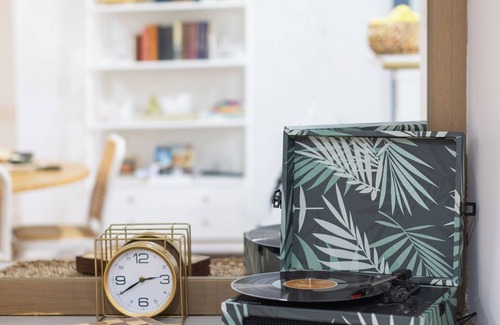 Cams Wharf Villa | Elysian Escape - 4 Pools, Lakeside, Raffertys Resort