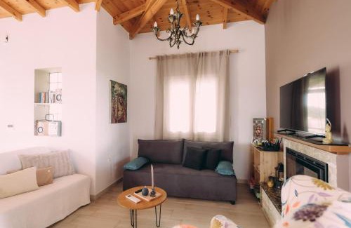 Ilida Apartment | Elysium Countryside House Jacuzzi - Doune - Happy Rentals