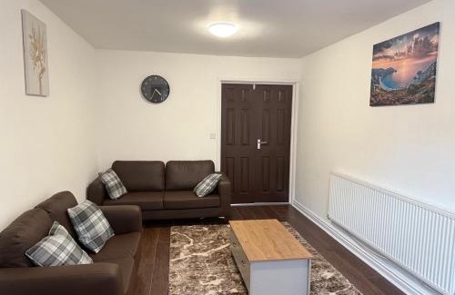 Newark upon Trent House | EM HOME - Room 4