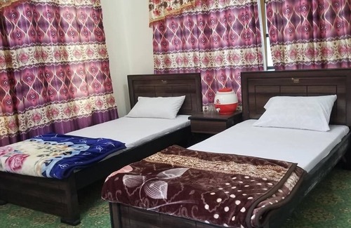 Madyan Hotel | Emarat Plaza Hotel