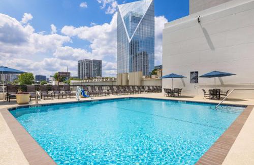 Peachtree Park Hotel | Embassy Suites by Hilton Atlanta Buckhead