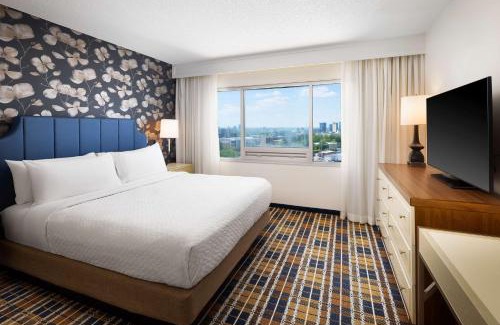 Peachtree Park Hotel | Embassy Suites by Hilton Atlanta Buckhead