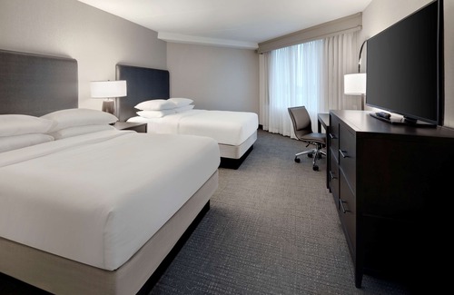 Troy Hotel | Embassy Suites by Hilton Detroit Troy Auburn Hills