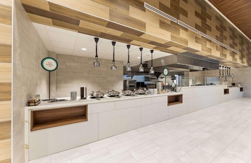Las Colinas Hotel | Embassy Suites by Hilton Irving Las Colinas