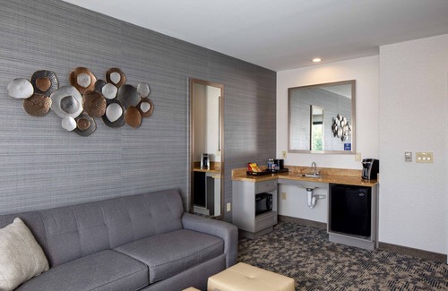 Stroudwater Hotel | Embassy Suites by Hilton Portland Maine