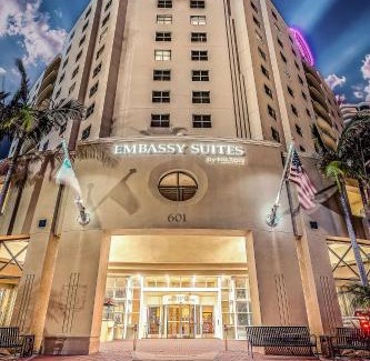 Downtown San Diego Hotel | Embassy Suites by Hilton San Diego Bay Downtown