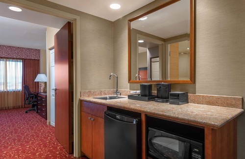 Loveland Hotel | Embassy Suites by Hilton Loveland Conference Center