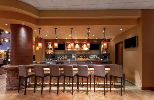 Loveland Hotel | Embassy Suites Loveland Conference Center