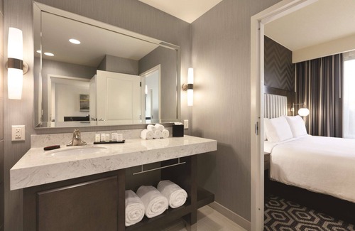 Tanasbourne Hotel | Embassy Suites Portland/Hillsboro, Oregon