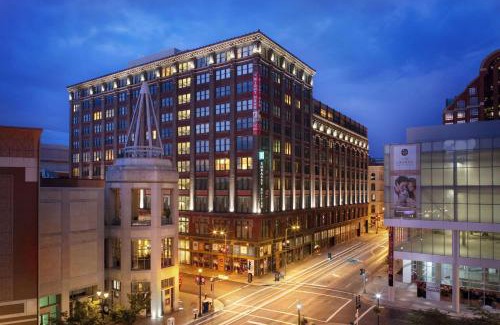 Downtown St. Louis Hotel | Embassy Suites Saint Louis - Downtown