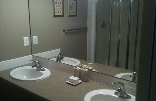 Central Okanagan Condo | Emerald Beach Villas 3 BD Lakefront Condo & Boat Slip, Wood Lake, Lake Country