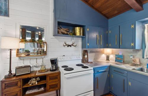 Shreveport House | Emerald Cove Lakefront Cabin With Kayaks & Canoes