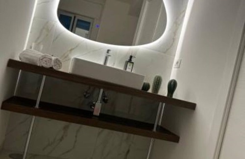 Naples House | Emerald Rooms: Deluxe Double Room