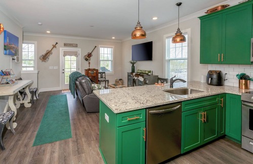 Lakewood House | Emerald Shores | Rooftop Deck