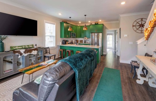 Lakewood House | Emerald Shores | Rooftop Deck