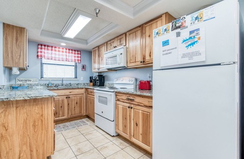 Navarre Beach Condo | Emerald Surf #508 Gulf Front 2 Bedrooms, 2 Baths